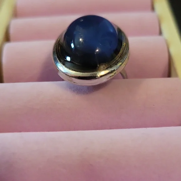 Blue ring - Picture 2 of 2